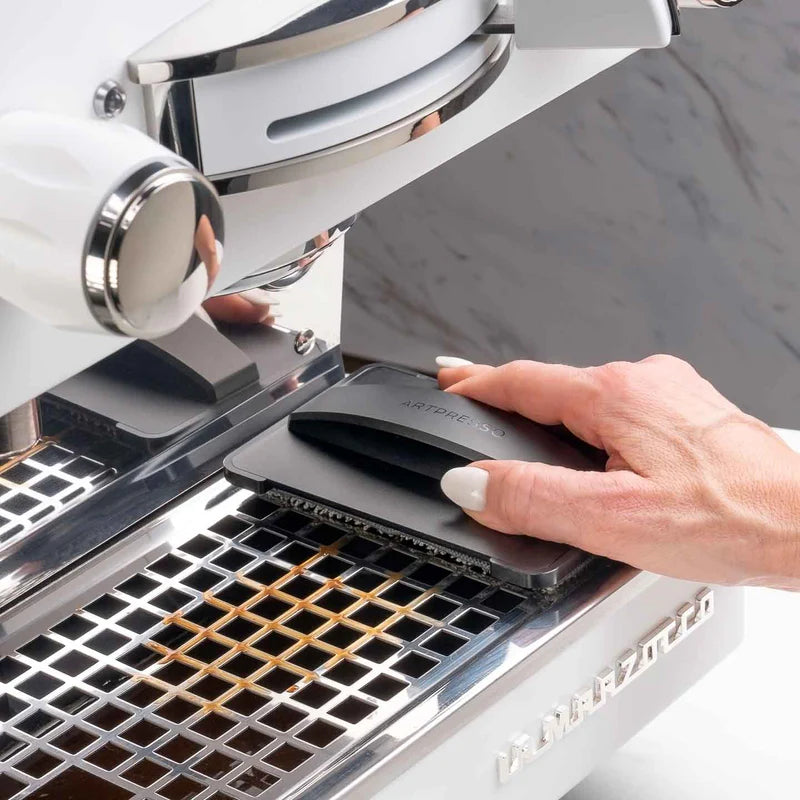 Reinigungstool für die Tropfschale - Drip Tray Cleaning Tool von Artpresso